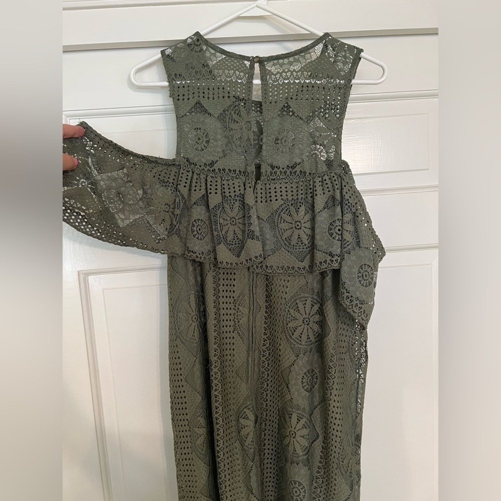 Dress - Picture 3 of 4